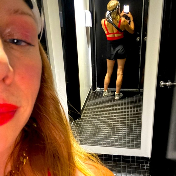 Meet your Posher, Shannon - Picture 2 of 4